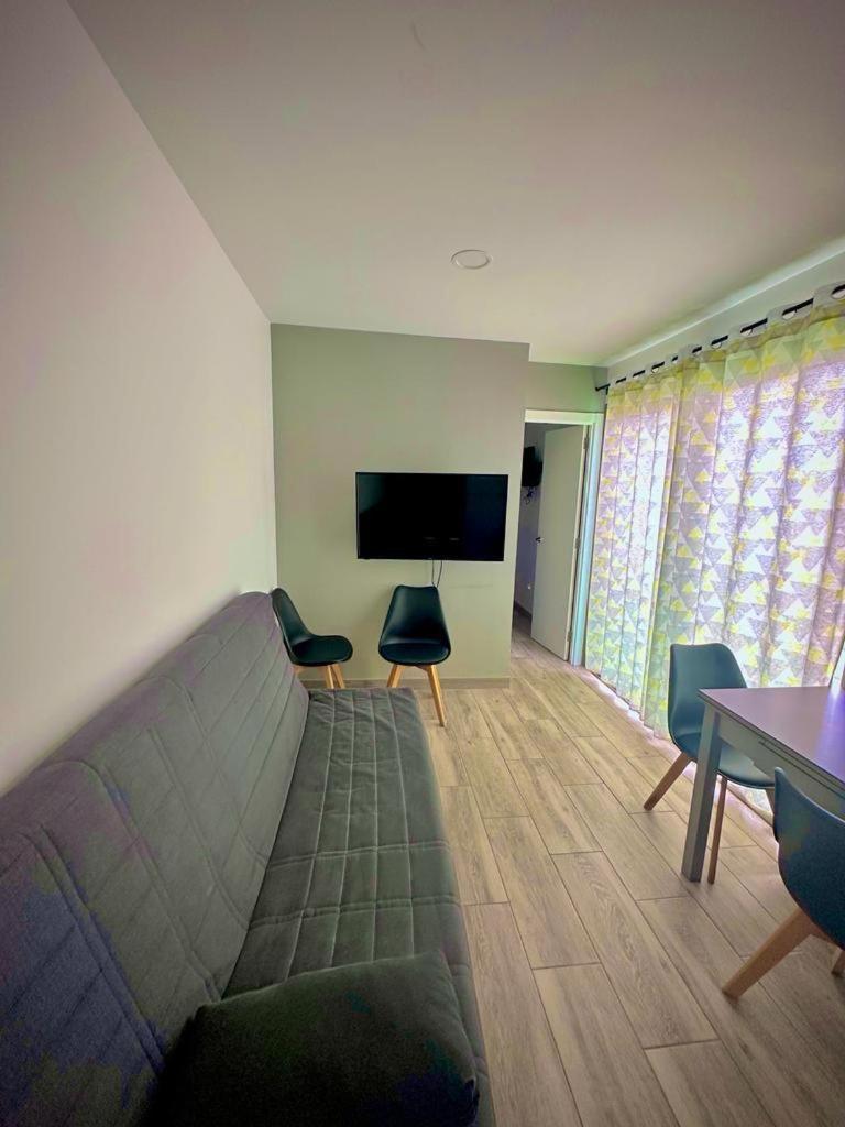 Arguineguin Beach, Penthouse Apartment And Jacuzzi الغرفة الصورة